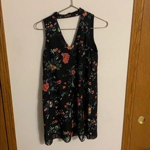 5/$25 Black floral collared dress